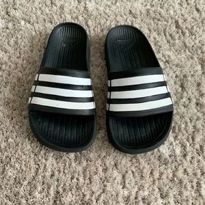 Adidas Girls Pool/Beach Slides Size 11